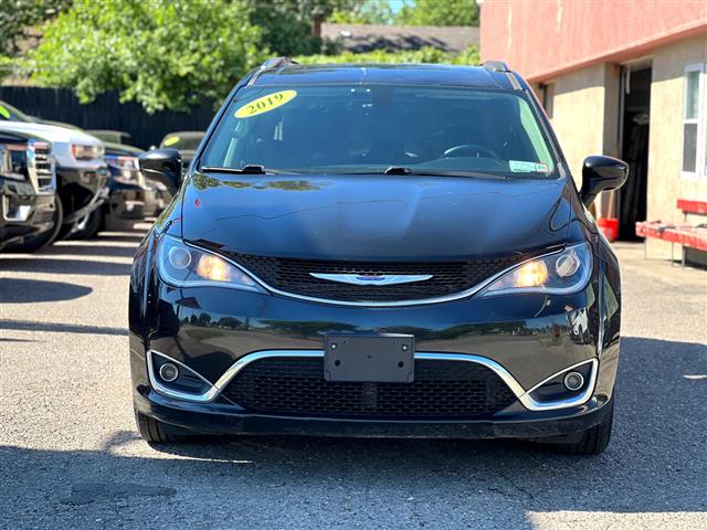 $14999 : 2019 Pacifica image 3