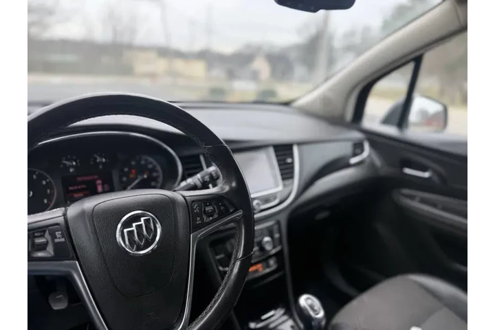 $5750 : 2019 Encore Preferred image 9