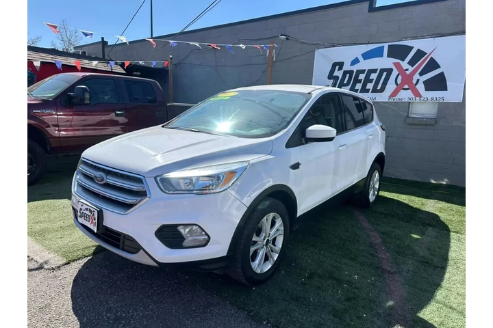 $8000 : 2017 FORD ESCAPE2017 FORD ESC image 2