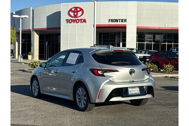 $24250 : Toyota Corolla Hatchback 202 image 5