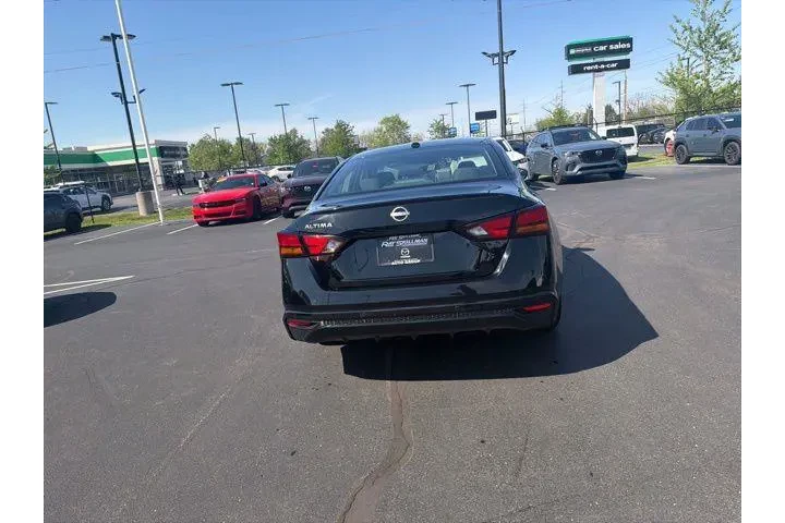 $24980 : Nissan Altima 2025 2.5 SV 4d image 9