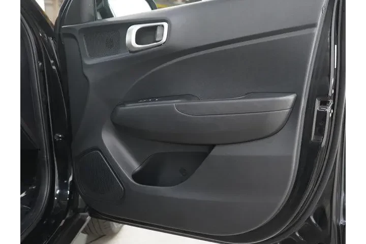 $18998 : Hyundai VENUE 2023 SEL 4dr C image 9
