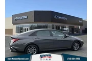 $18998 : Hyundai ELANTRA 2024 SEL 4dr thumbnail