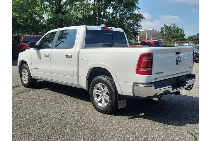 $29898 : Ram 1500 2022 4x4 Laramie 4d image 3