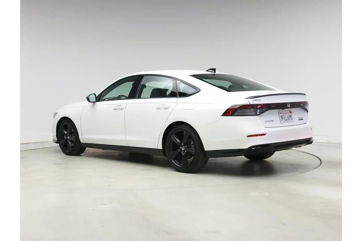 $31998 : Honda Accord Hybrid 2023 Spo image 2
