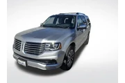 $19800 : Lincoln Navigator 2017 4x2 S thumbnail