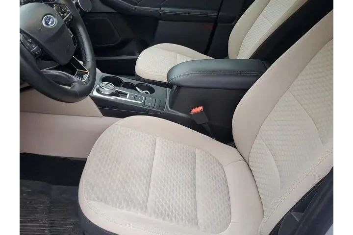 $23950 : Ford Escape 2022 AWD SE 4dr image 2