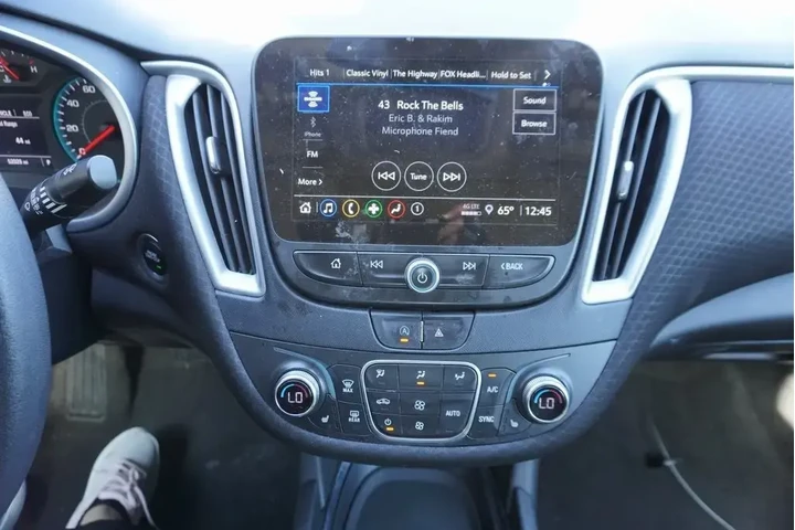 $19488 : Chevrolet Malibu 2024 LT 4dr image 8