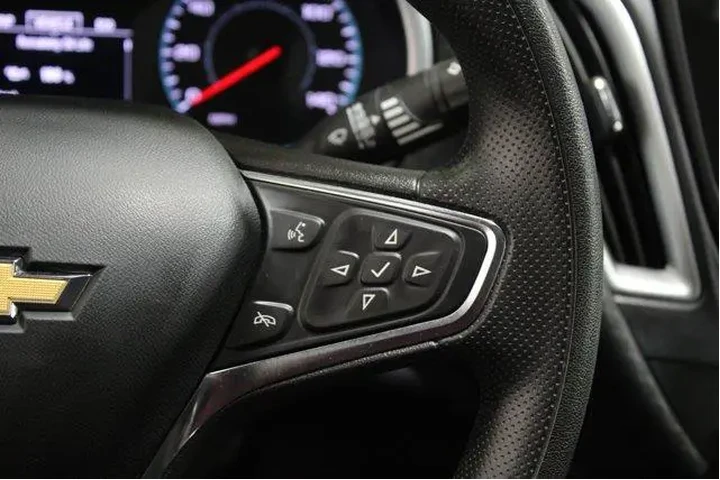 $19988 : Chevrolet Malibu 2023 LT 4dr image 10