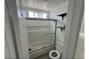 dos habitaciones y un baño