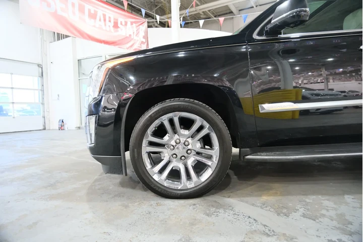 $26465 : 2016 CADILLAC Escalade Luxury image 5
