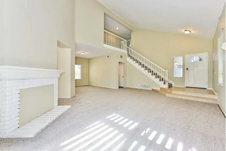 $3478 : Welcoming, comfortable 3bed image 4