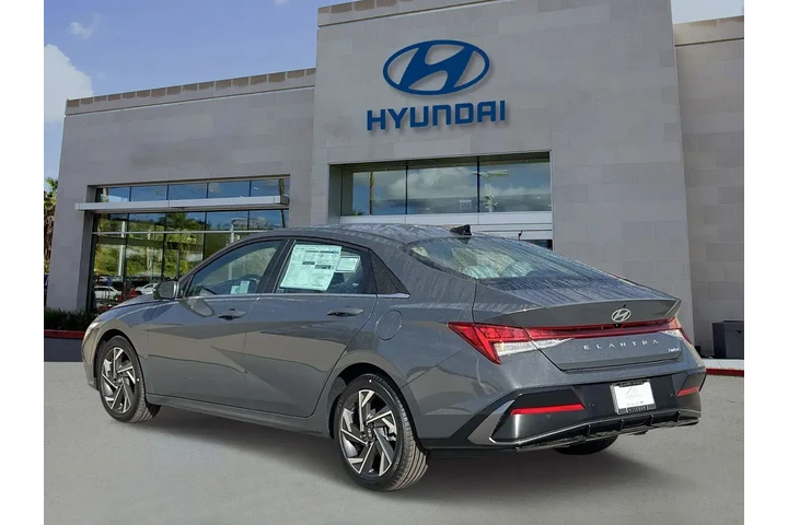 $22995 : Hyundai ELANTRA 2024 Limited image 5
