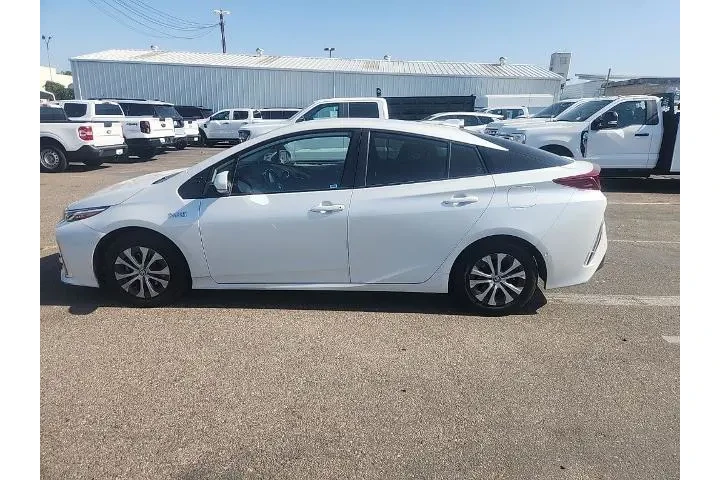 $27361 : Toyota Prius Prime 2021 LE 4 image 9