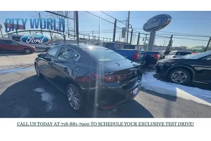 $21802 : Mazda Mazda3 Sedan 2025 2.5 image 3