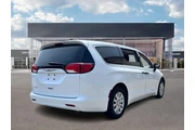 $10850 : Chrysler Voyager 2020 L 4dr thumbnail