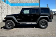 $27995 : Jeep Wrangler Unlimited 2017 thumbnail