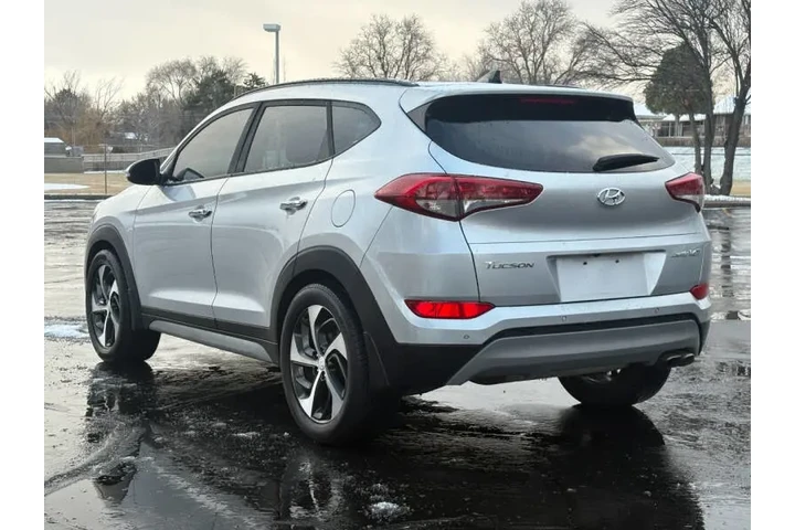 $10900 : 2018 Tucson Limited image 4