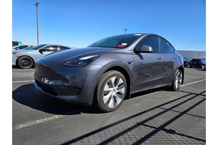 $31553 : Tesla Model Y 2023 AWD Long image 2