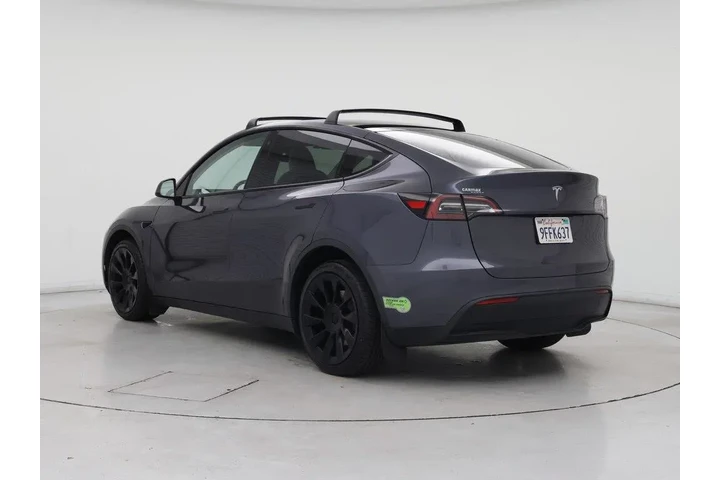 $31998 : Tesla Model Y 2023 AWD Long image 2