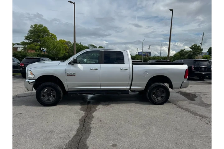 2017 RAM 2500 SLT 4x4 Crew Ca image 5