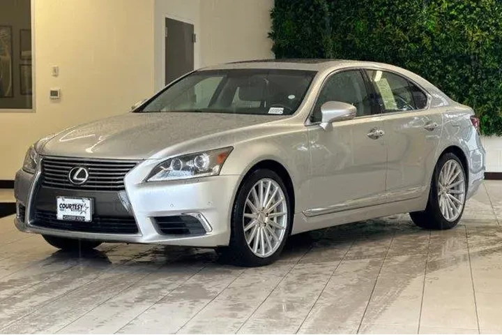 $15995 : Lexus LS 460 2013 4dr Sedan image 8