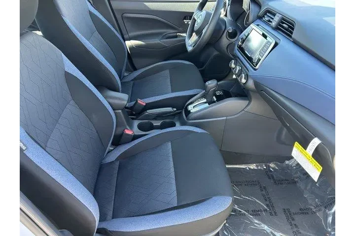 $22995 : Nissan Versa 2025 SV 4dr Sed image 9