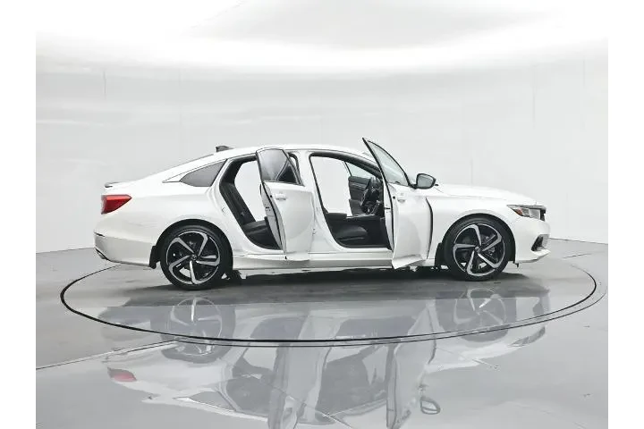 $23000 : Honda Accord 2022 Sport 4dr image 4