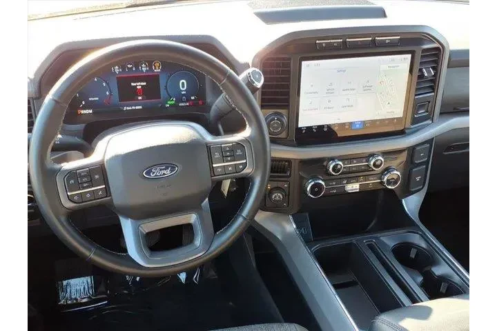 $38866 : Ford F-150 2024 4x4 XLT 4dr image 4