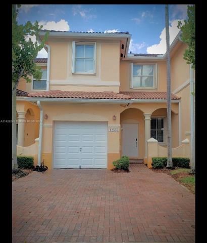 $3200 : Kendall Breeze Townhouse Rent image 1