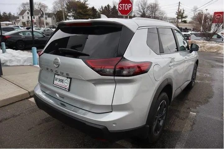 $22238 : Nissan Rogue 2025 SV 4dr Cro image 5