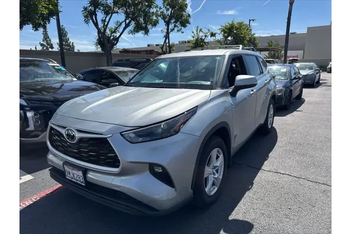 $36448 : Toyota Highlander 2024 AWD L image 1