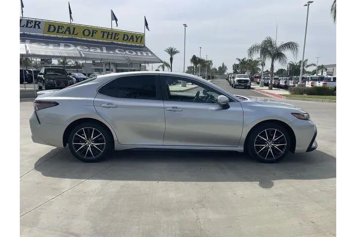$26888 : Toyota Camry 2023 SE 4dr Sed image 9