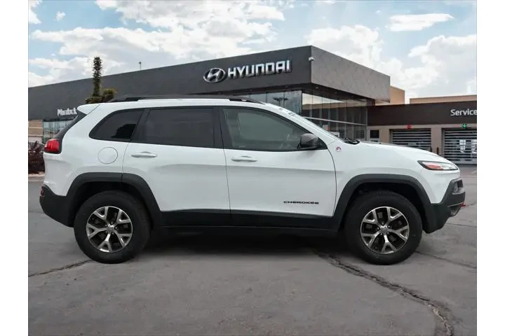 $12452 : Jeep Cherokee 2017 4x4 Trail image 6