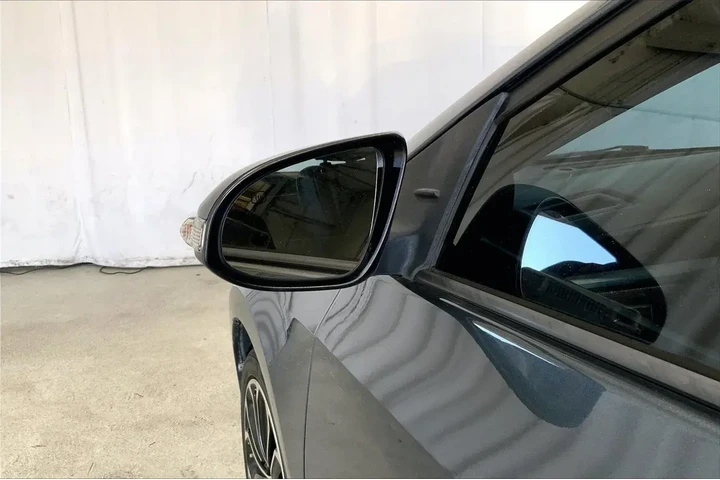 $12512 : Toyota Corolla 2016 S 4dr Se image 10