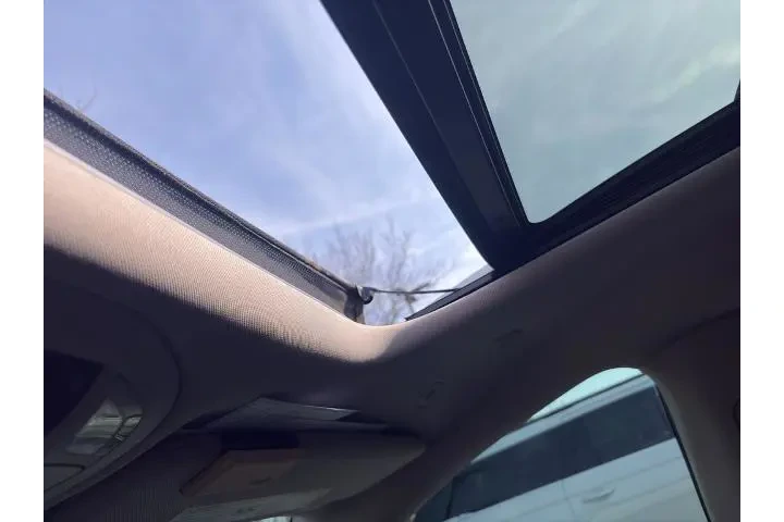 $16250 : Chrysler Pacifica 2018 Limit image 5