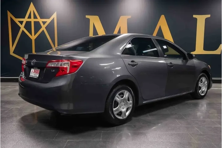 $15362 : Toyota Camry 2014 SE 4dr Sed image 7