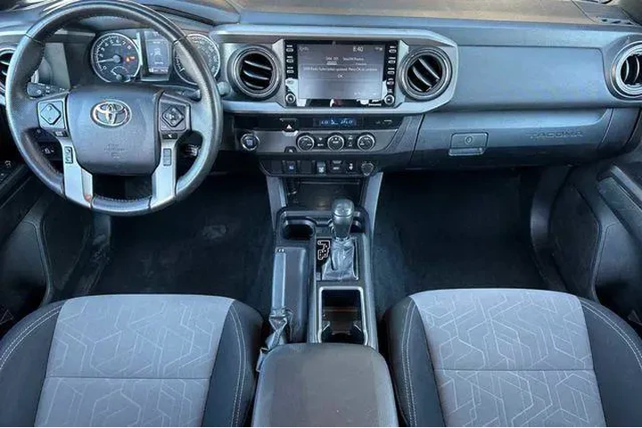 $32350 : Toyota Tacoma 2023 4x2 TRD O image 5