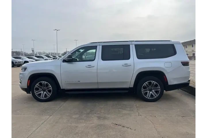 $39989 : Jeep Wagoneer L 2024 4x4 Ser image 5