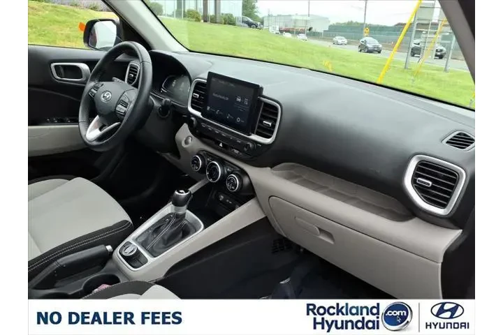 $23474 : Hyundai VENUE 2025 SEL 4dr C image 8