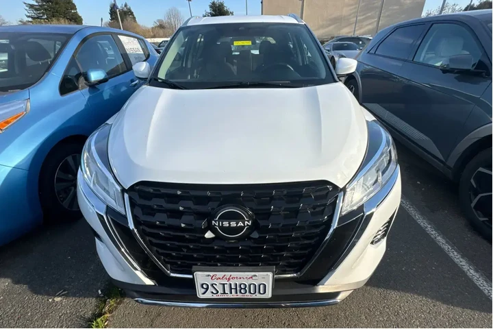 $18990 : Nissan Kicks 2024 SV 4dr Cro image 5