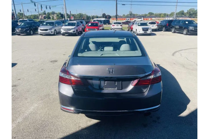 $9850 : 2016 Accord LX image 7