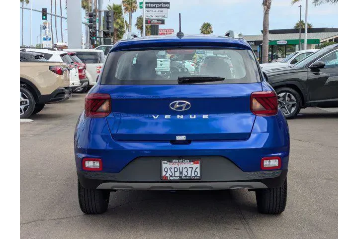 $20383 : Hyundai VENUE 2025 Limited 4 image 3