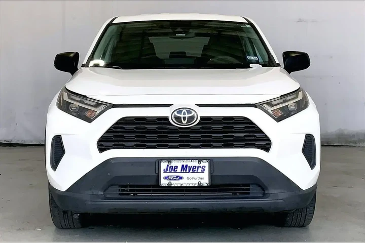 $25901 : Toyota RAV4 2023 LE 4dr SUV image 3