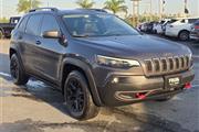 $23785 : 2019 Cherokee Trailhawk thumbnail