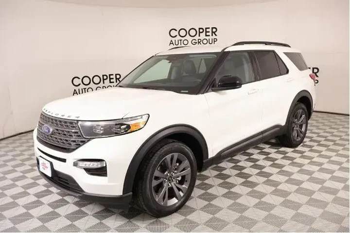 $37995 : Ford Explorer 2024 AWD XLT 4 image 10