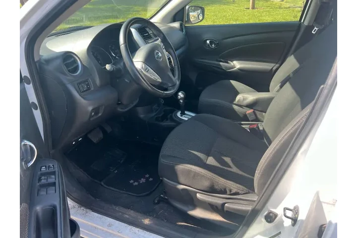 $6800 : 2018 Versa SV image 7