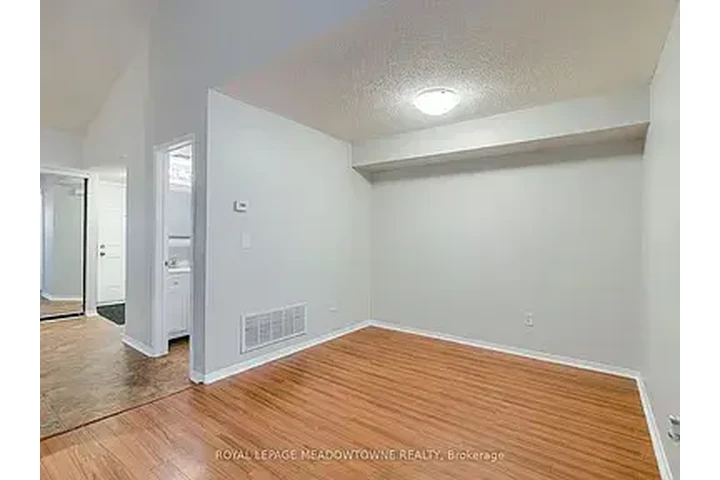 $950 : Studio Apartamento Disponible image 1