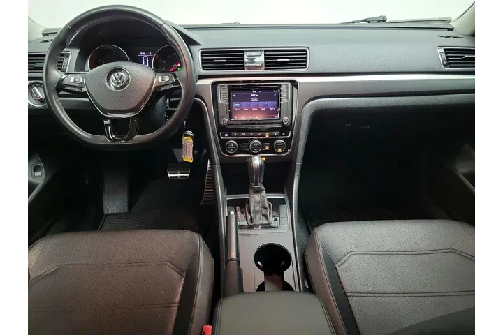 $14998 : Volkswagen Passat 2018 2.0T image 9