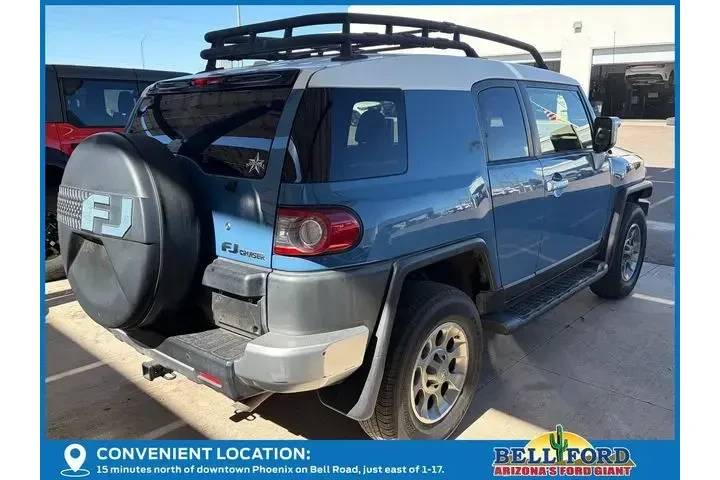 $30015 : Toyota FJ Cruiser 2013 4x4 4 image 4